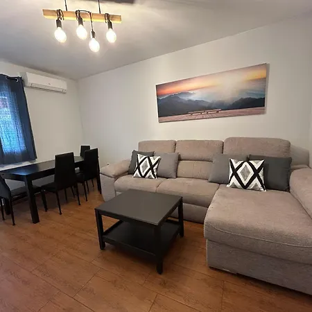 Apartman Rghost-apartamento Ganivet En El Centro De *