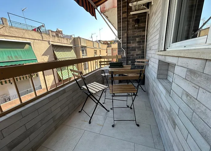 Rghost-apartamento Ganivet En El Centro De *