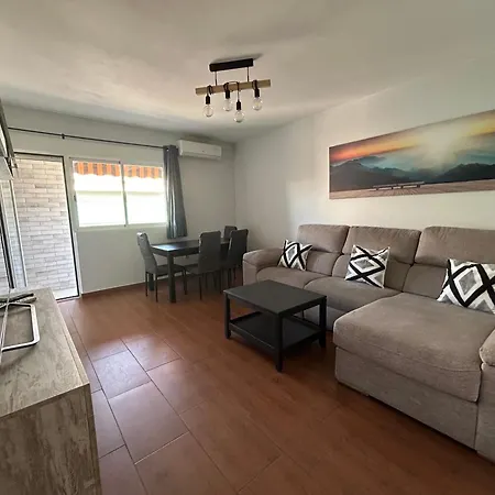 Rghost-apartamento Ganivet En El Centro De